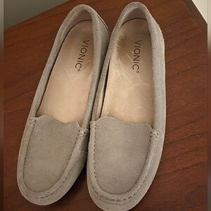 Vionic Loafers 8.5